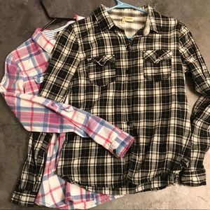 Bundle of two flannels 💓